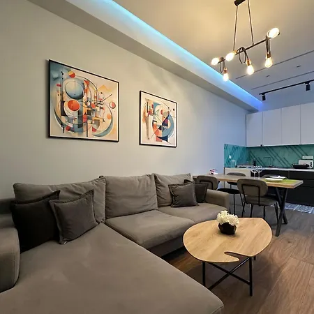 Picasso דירה טיראנה